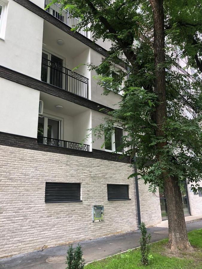 Linden Flower Суботица Экстерьер фото
